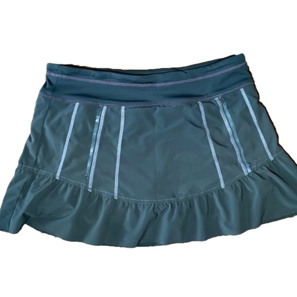 Athleta Pants - ATHLETA Ruffled Hem Skort Size 6